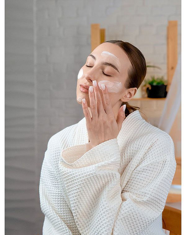 Восстанавливающий крем после RF-лифтинга и лазерных процедур, Gezatone, 120 мл 3