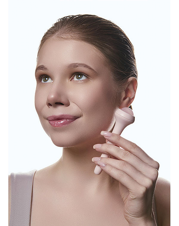 Роликовый массажер Гуаша со сменными роликами “Gua Sha Serum Infusion Roller AMG337 ” CHEEKY GEMMY Gezatone 12