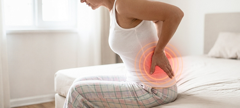 Боль в спине по утрам: причины, мышечные блоки и способы облегчения